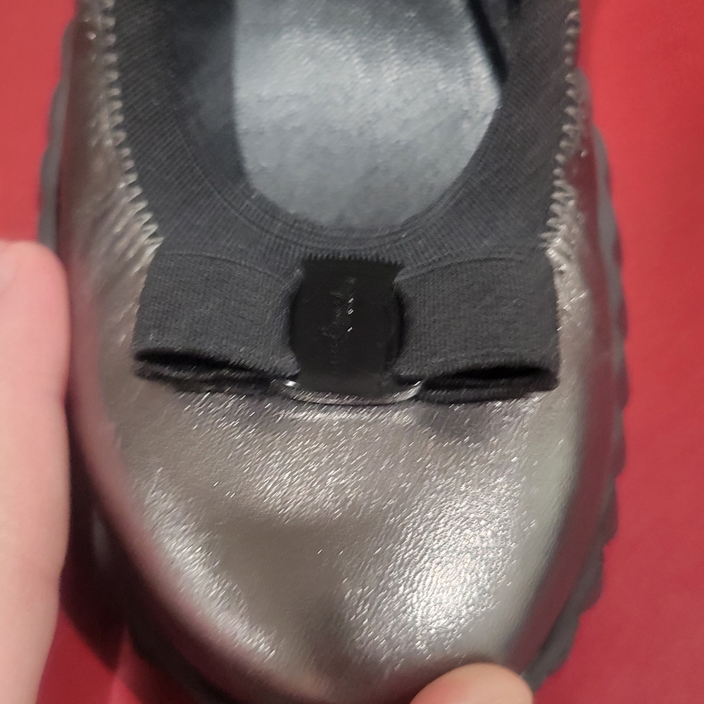 Womens Salvatore Ferragamo Bow Sneaker Shoes Size 6c - Picture 5 of 7